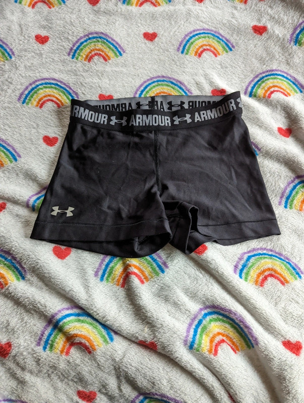 Under armour spandex shorts  1