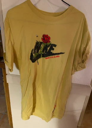 Teeshirt Nike Rare, brand: Nike, condition: New without tags, size: M, €6.00, €7.00 includes Buyer Protection