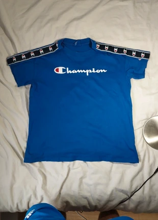 Tee shirt champion bleu, marque: Champion, état: Très bon état, taille: XS, 10,00 €, 11,20 € Protection acheteurs incluse