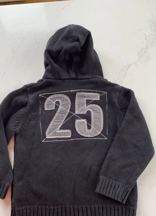 Pull noir capuche tape a l’œil 5ans , marca: Tape à l'œil, estado: Bueno, tamaño: 5 años / 110 cm, 1,00 €, 1,75 € Protección al comprador Pro incluida