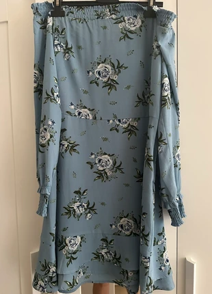 Abito azzurro con stampa floreale e maniche 3/4, marke: Made In Italy, zustand: Sehr gut, größe: M / 38 / 10, 5,00 €, 5,95 € inklusive Vinted-Käuferschutz