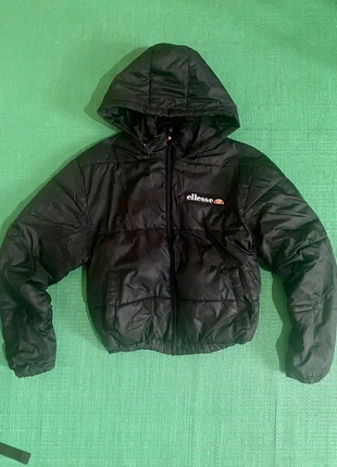Veste matelassée Ellesse, marke: Ellesse, zustand: Sehr gut, größe: XS / 34 / 6, 10,00 €, 11,20 € inklusive Vinted-Käuferschutz