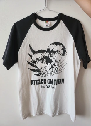 Attack On Titan camiseta, marca: Fruit of the Loom, estado: Muy bueno, tamaño: M, 5,00 €, 5,95 € Protección al comprador incluida