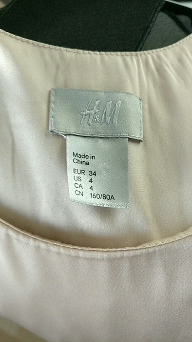 Robe de soirée beige satiné H&M 5