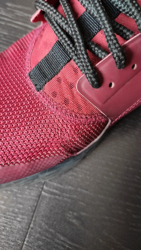 Huarache nere top e rosse