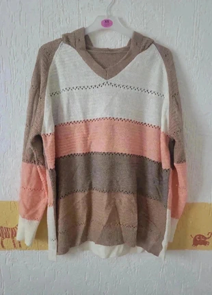 Pull à capuche multicolore taille 44 Neuf sans étiquette, marke: Inconnu, zustand: Neu, größe: XXL / 44 / 16, 12,00 €, 13,30 € inklusive Vinted-Käuferschutz