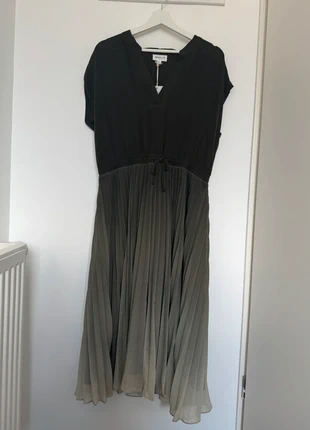 Robe plissée maison 123 neuve, marca: Maison 123, estado: Nuevo con etiquetas, tamaño: L / 40 / 12, 35,00 €, 37,45 € Protección al comprador incluida