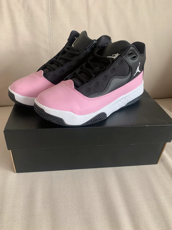 Jordan max aura pink and black shop