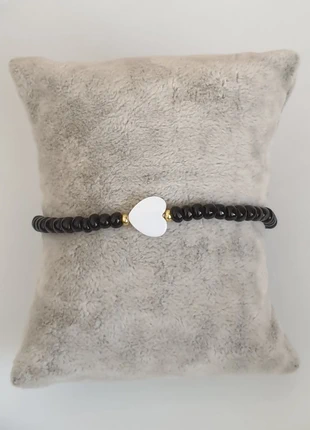 Bracelet femme coeur en nacre, perles de rocailles noires, marke: Tendance, zustand: Sehr gut, 2,00 €, 2,80 € beinhaltet Vinted-Käuferschutz Pro