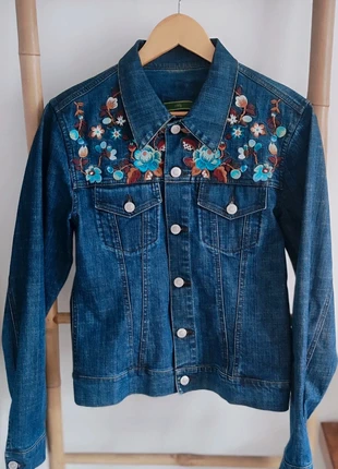 Veste en Jean Brodée Oilily – Esprit Bohème & Chic T.M (38), marque: Oilily, état: Très bon état, taille: M / 38 / 10, 42,00 €, 44,80 € Protection acheteurs incluse