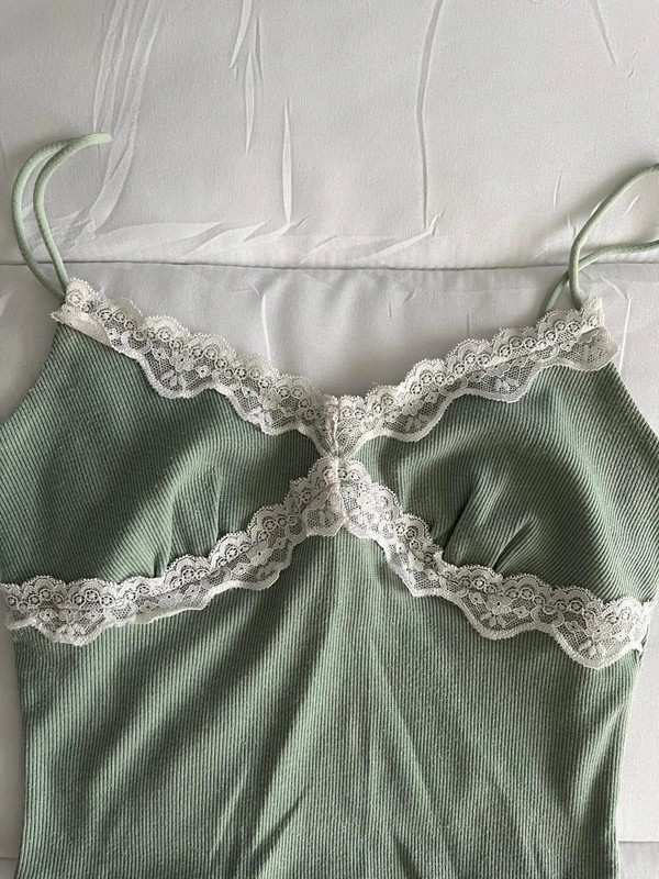 Top com renda verde 2