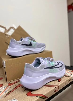 Nike Zoom Fly 5 taille 48,5, brand: Nike, condizioni: Nuovo con cartellino, taglia: 48,5, €109.00, €115.15 include la Protezione acquisti