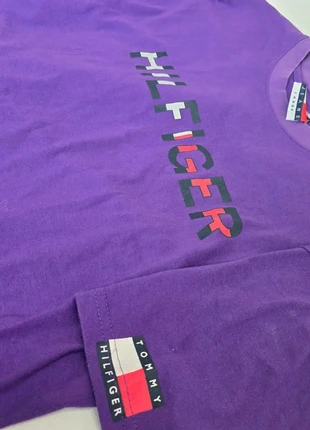 T-shirt tommy hilfiger, merk: Tommy Hilfiger, staat: Heel goed, maat: L, € 15,00, € 16,45 inclusief Kopersbescherming Pro