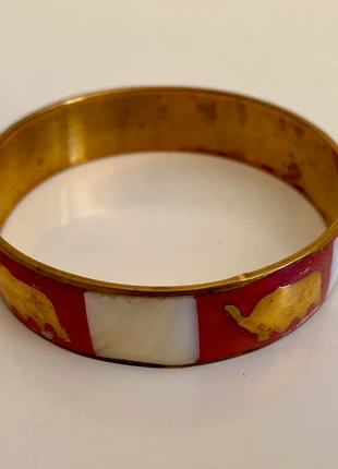 Pulsera vintage de laton con incrustaciones de nácar y elefantes., merk: India, staat: Goed, € 6,00, € 7,00 inclusief Kopersbescherming