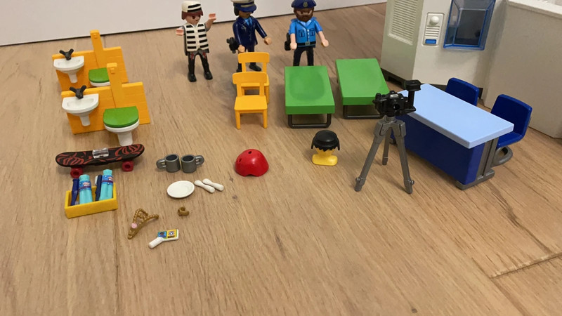 Commissariat de police avec prison Playmobil – 6919 – –