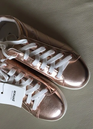 sneakers Pimkie dorado rosa. Nuevas 37, marca: Stradivarius, estado: Nuevo con etiquetas, tamaño: 37, 16,00 €, 17,50 € Protección al comprador incluida
