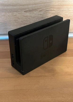 Base de Switch, marke: Nintendo, zustand: Sehr gut, 10,00 €, 11,20 € inklusive Vinted-Käuferschutz
