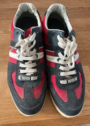 Hugo Boss baskets homme rouge/noir/blanc taille 42, marque: Hugo Boss, état: Très bon état, taille: 42, 45,00 €, 47,95 € Protection acheteurs incluse