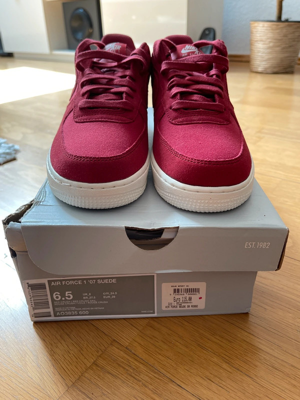 Nike air force 1 07 suede red sales