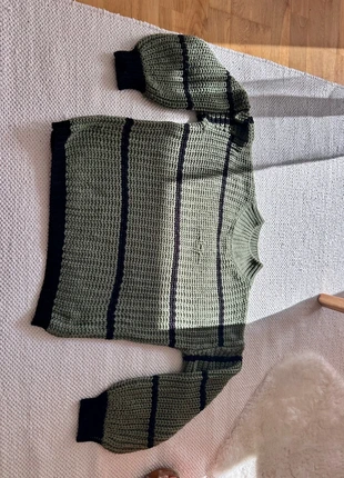 Gestreifter grüner Strick Pulli, merk: Shein, staat: Goed, maat: S / 36 / 8, € 2,00, € 2,80 inclusief Kopersbescherming