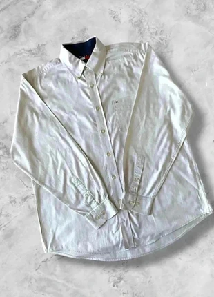Chemise Tommy Hilfiger Classique - Blanche - Taille L - Très bon état - Logo brodé, marca: Tommy Hilfiger, estado: Muito bom, tamanho: L, €12.00, €13.30 inclui Proteção do Comprador