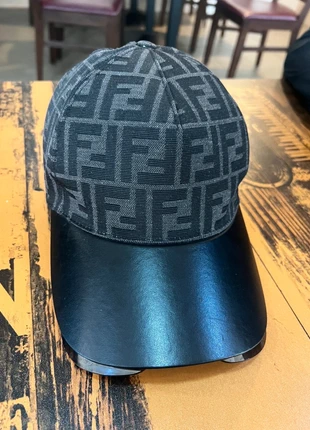 Casquette fendi, marca: Fendi, estado: Novo sem etiquetas, tamanho: Tamanho único, €300.00, €315.70 inclui Proteção do Comprador