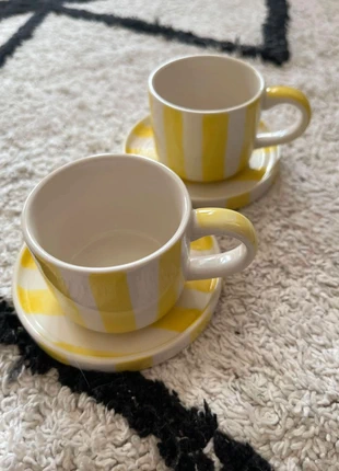 Tasses à rayures jaune, estado: Novo sem etiquetas, €35.00, €37.45 inclui Proteção do Comprador