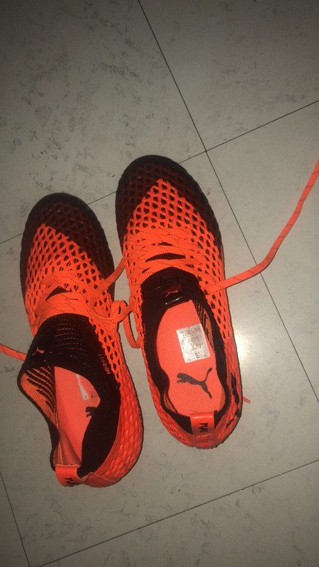 Crampon football Puma noir et orange Vinted