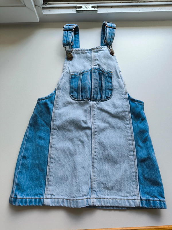 Robe salopette en jeans 1