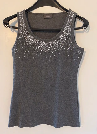 Hemdje met steentjes/studs, marque: merkloos, état: Très bon état, taille: Taille unique, 2,50 €, 3,33 € Protection acheteurs incluse