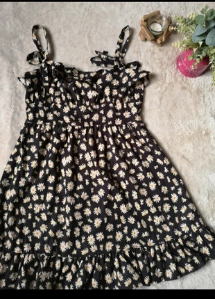 Petite robe à volant noir, tournesol, brand: Shein, condition: Good, size: XS / 34 / 6, €5.00, €5.95 includes Buyer Protection