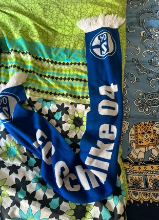 Fc schalke 04 schal, merk: FC Schalke 04, staat: Heel goed, € 10,00, € 11,20 inclusief Kopersbescherming