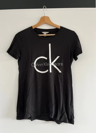 Calvin Klein logo t-shirt, marca: Calvin Klein, estado: Muito bom, tamanho: XS / 34 / 6, €5.00, €5.95 inclui Proteção do Comprador
