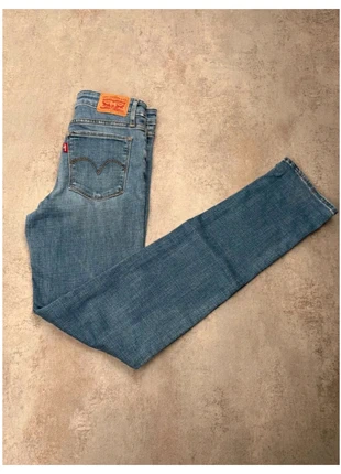 Jean Levis 712 Slim Femme Blue vintage – Taille 34 (W27 L32), marque: Levi's, état: Très bon état, taille: XS / 34 / 6, 25,00 €, 26,95 € Protection acheteurs incluse