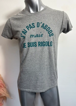 T-shirt gris imprimé « j’ai pas d’abdos mais je suis rigolo » Tissaia Taille M, marque: Tissaia, état: Très bon état, taille: M, 5,00 €, 5,95 € Protection acheteurs (Pro) incluse