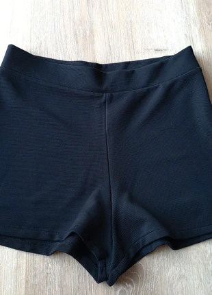 Short habillé Zara S, marque: Zara, état: Très bon état, taille: S / 36 / 8, 7,00 €, 8,05 € Protection acheteurs incluse