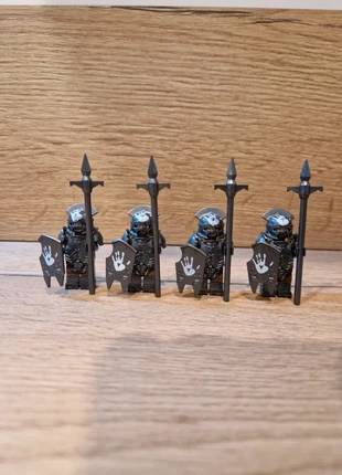 Figurines type lego 4 Guerriers orcs seigneur des anneaux, marque: seigneur des anneaux, état: Très bon état, taille: Taille unique, 15,00 €, 16,45 € Protection acheteurs incluse