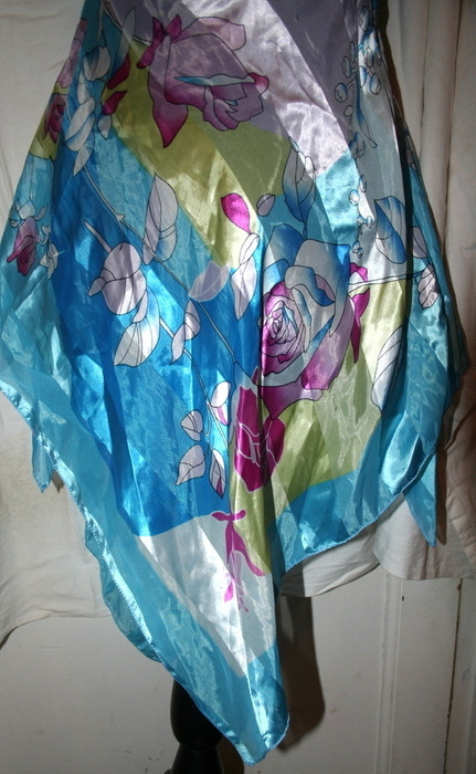Robe/Tunique légère, motif floral couleurs froides 2