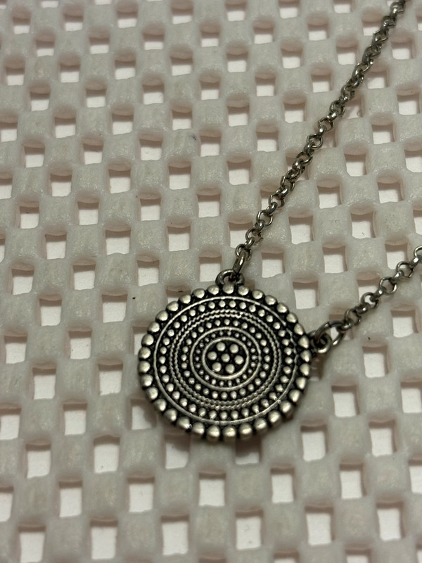 Lucky Brand Silver Tone Disk Medallion Necklace 16” + 1-1/2” 5