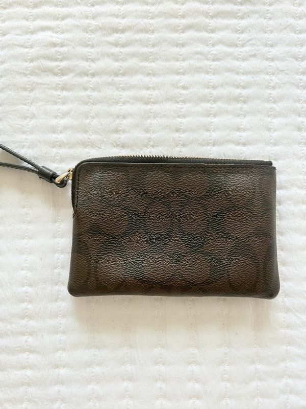 coach signature monogram wristlet 2