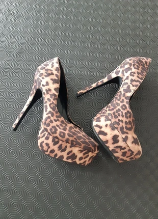 Escarpins plateforme lepoard, marque: New Look, état: Neuf sans étiquette, taille: 40, 15,00 €, 16,45 € Protection acheteurs incluse