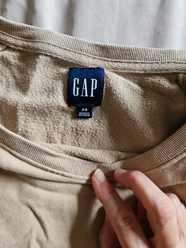 Gap tan sweatshirt 5