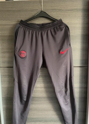 Jogging Nike PSG, brand: Nike, condition: Very good, size: M, €45.00, €47.95 includes Buyer Protection