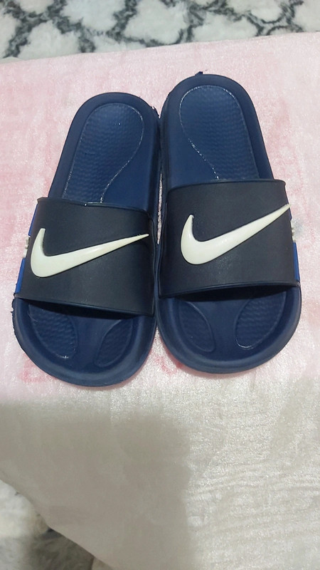 Nike kids sliders shop