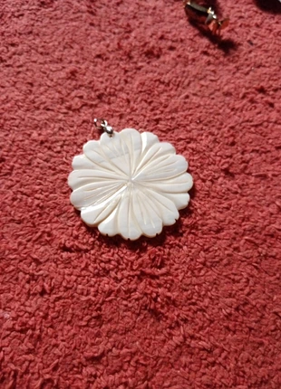 Pendentif en nacre, marque: Nacre, état: Très bon état, 4,00 €, 4,90 € Protection acheteurs incluse