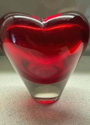 Vintage hartvormig vaasje, merk: Murano, staat: Heel goed, € 40,00, € 42,70 inclusief Kopersbescherming