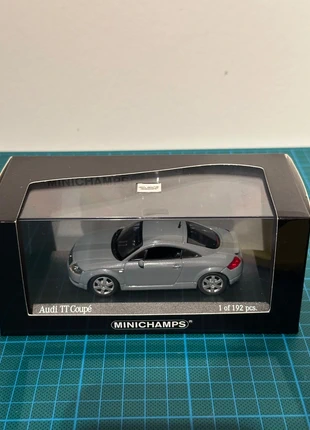 Minichamps Audi Coupé gris, marque: Minichamps, état: Très bon état, 55,00 €, 58,45 € Protection acheteurs incluse