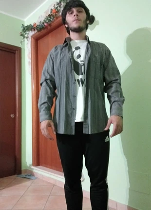 Camicia grigia a righe da uomo, marque: Uomo, état: Très bon état, taille: M, 5,00 €, 5,95 € Protection acheteurs incluse