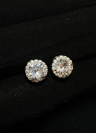 orecchini tondi con diamante e zirconi, marque: Luxury, état: Neuf sans étiquette, 18,00 €, 19,60 € Protection acheteurs incluse