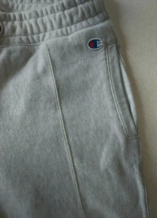 Ice farbige Traininghosen, merk: Champion, staat: Heel goed, maat: S, € 8,00, € 9,10 inclusief Kopersbescherming